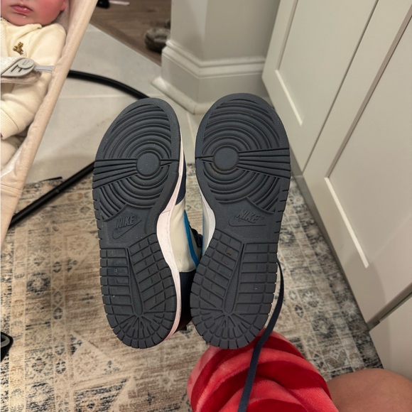 Nike Dunks - Picture 4 of 4